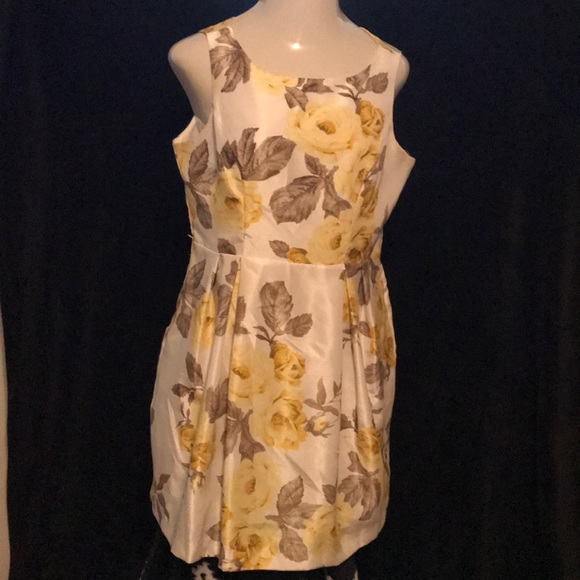Jessica Howard Dresses & Skirts - Jessica Howard yellow Dress 14p